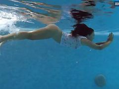 UhEbony presents: Puzan bruhova fat teen in the pool