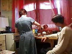 UhEbony presents: I visited my aunt in her kitchen